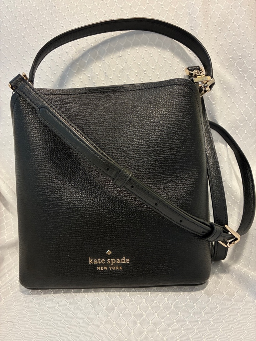 Kate Spade Small Darcy Bucket Bag Like New!!